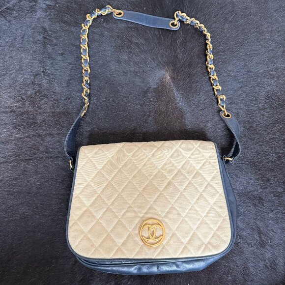 Chanel Matelasse Shoulder bag - Picture 1 of 6